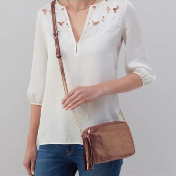 Hobo Renny Small Crossbody Metallic Bag - Picture 5 of 12